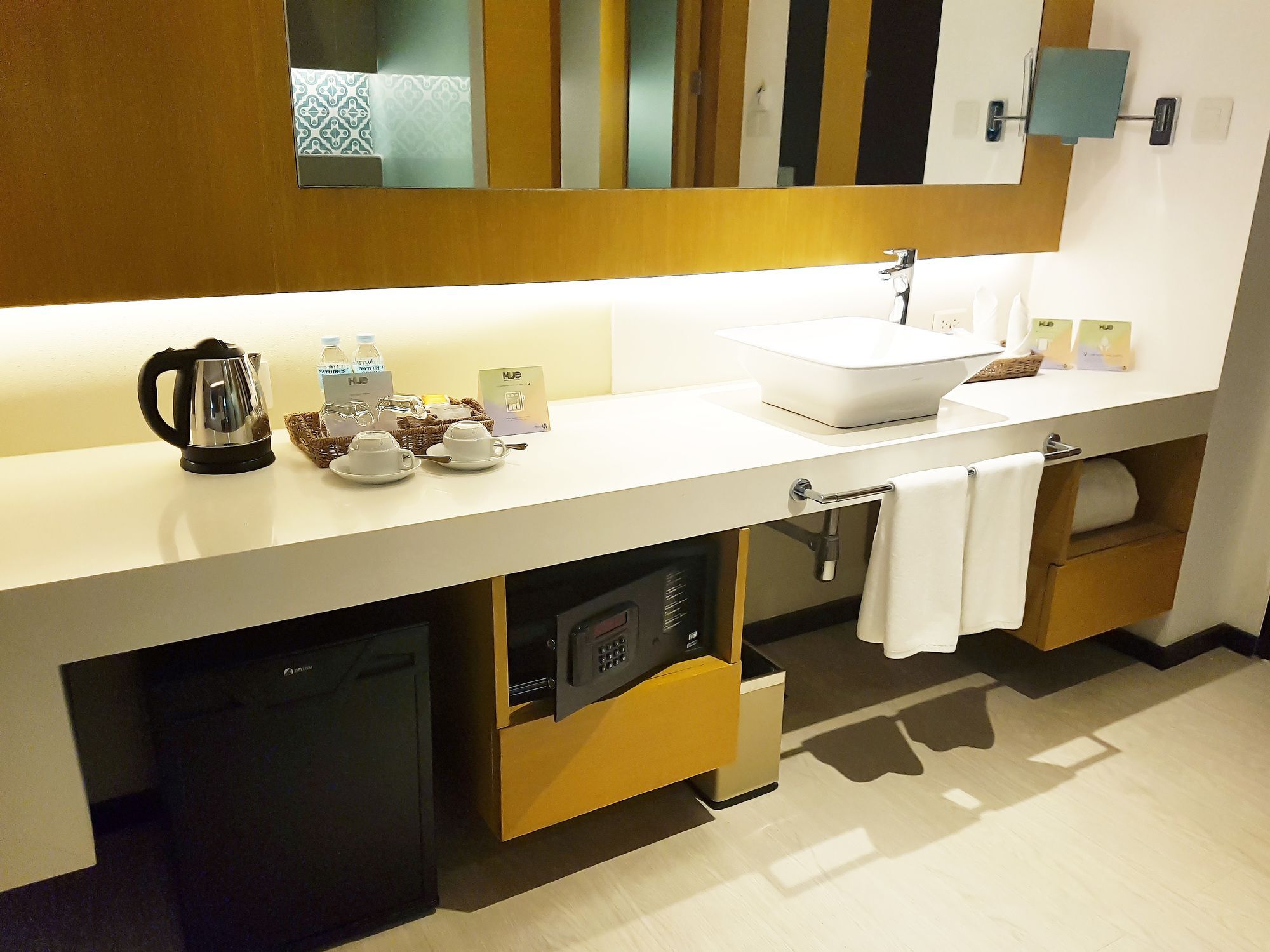 Hue Hotels And Resorts Boracay Managed By Hii Manoc-Manoc Exterior photo